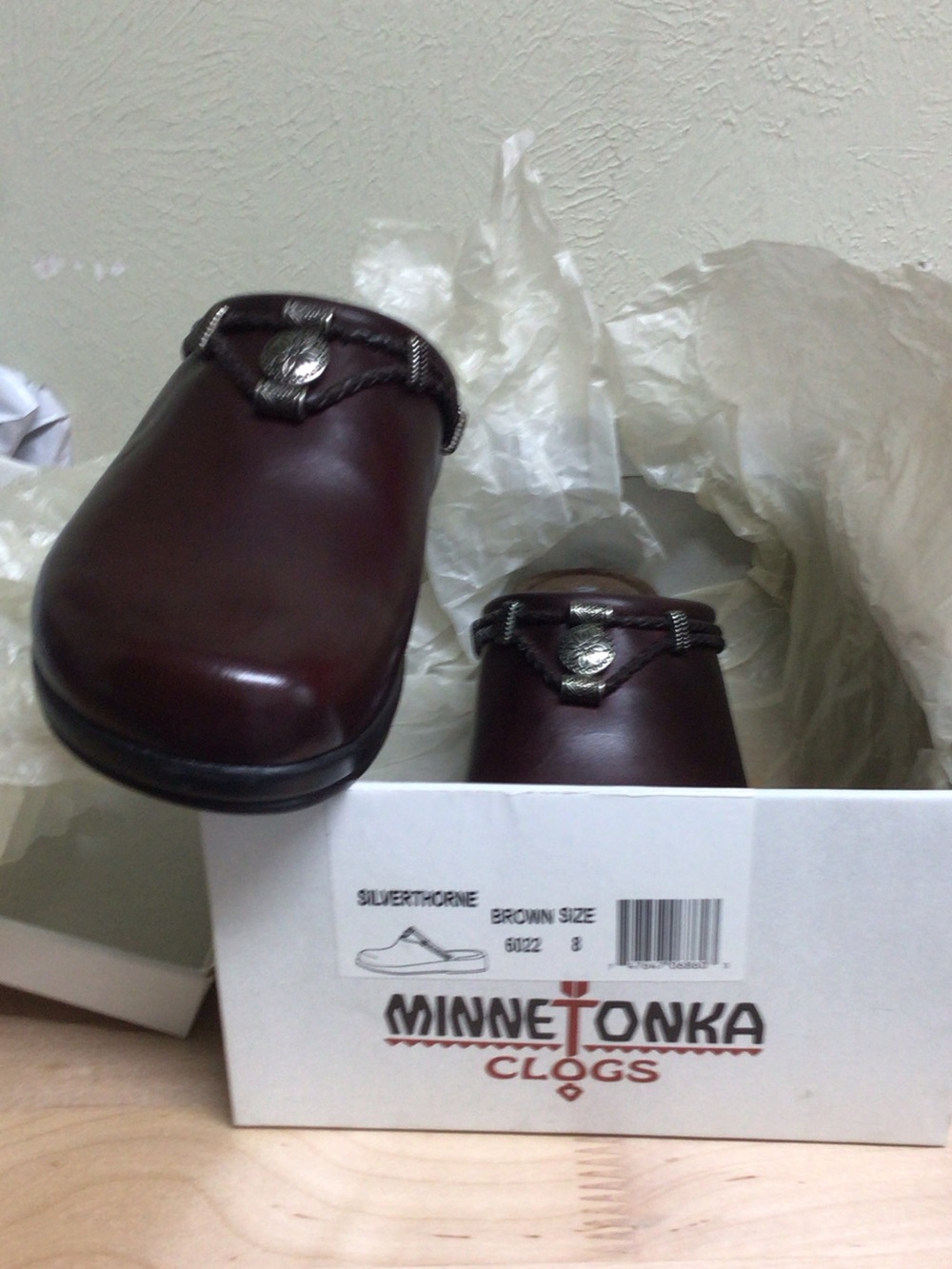 Minnetonka Brown Leather Slip-On Men’s Loafers with Braided Strap